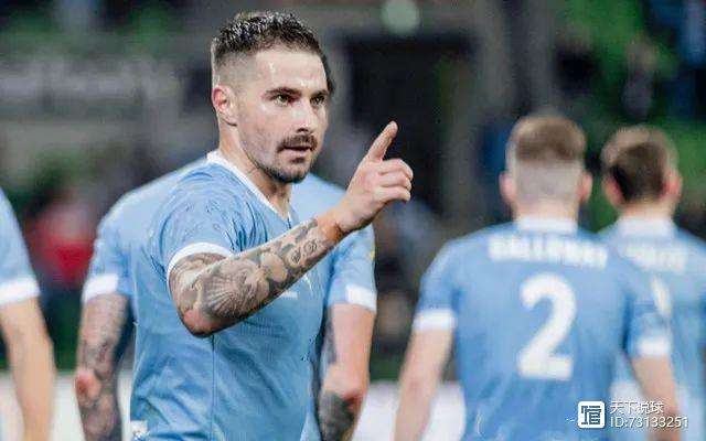 关于清晨纽卡斯尔调整名单以备NBA季后赛，状态回暖环节打磨，压力陡增，更衣室氛围转暖的信息