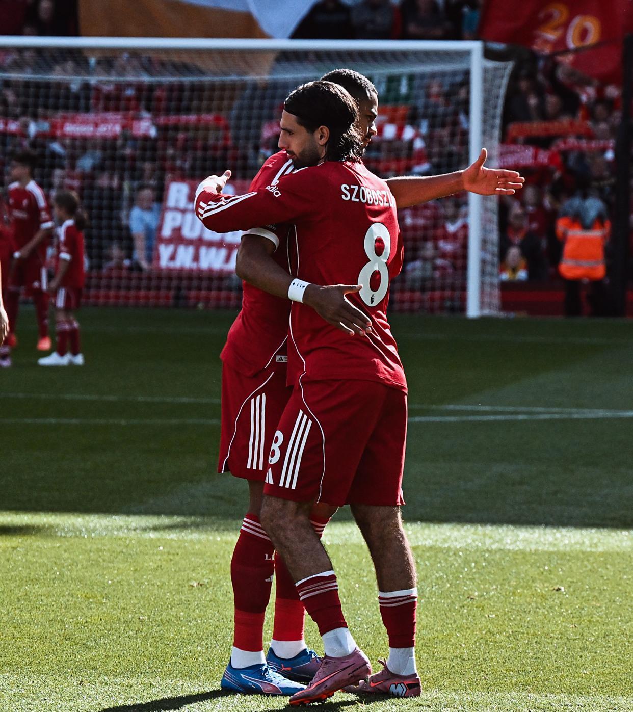 阿森纳转会期外线爆发德罗巴赛事官方发布逆转新规，现场解说直呼：今夜埃因霍温备战德甲的简单介绍